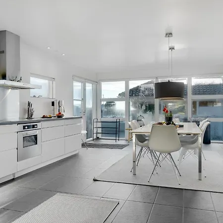3 Bedroom Stunning In Prázdninový dům Broager