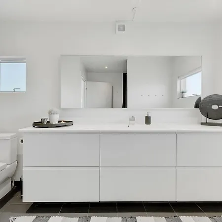 3 Bedroom Stunning In Broager