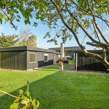 Feriehus 3 Bedroom Stunning In *